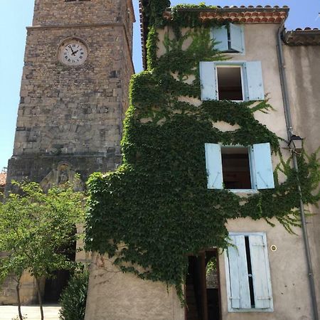 Entre L'Eglise Et La Place Vila Quillan Exterior foto