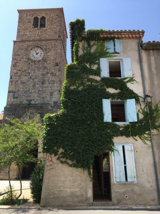 Entre L'Eglise Et La Place Vila Quillan Exterior foto